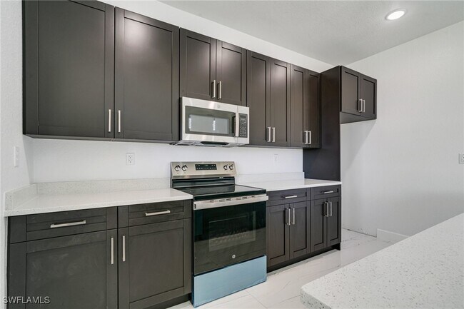 Foto del edificio - 4725-4727-4727 27th St SW