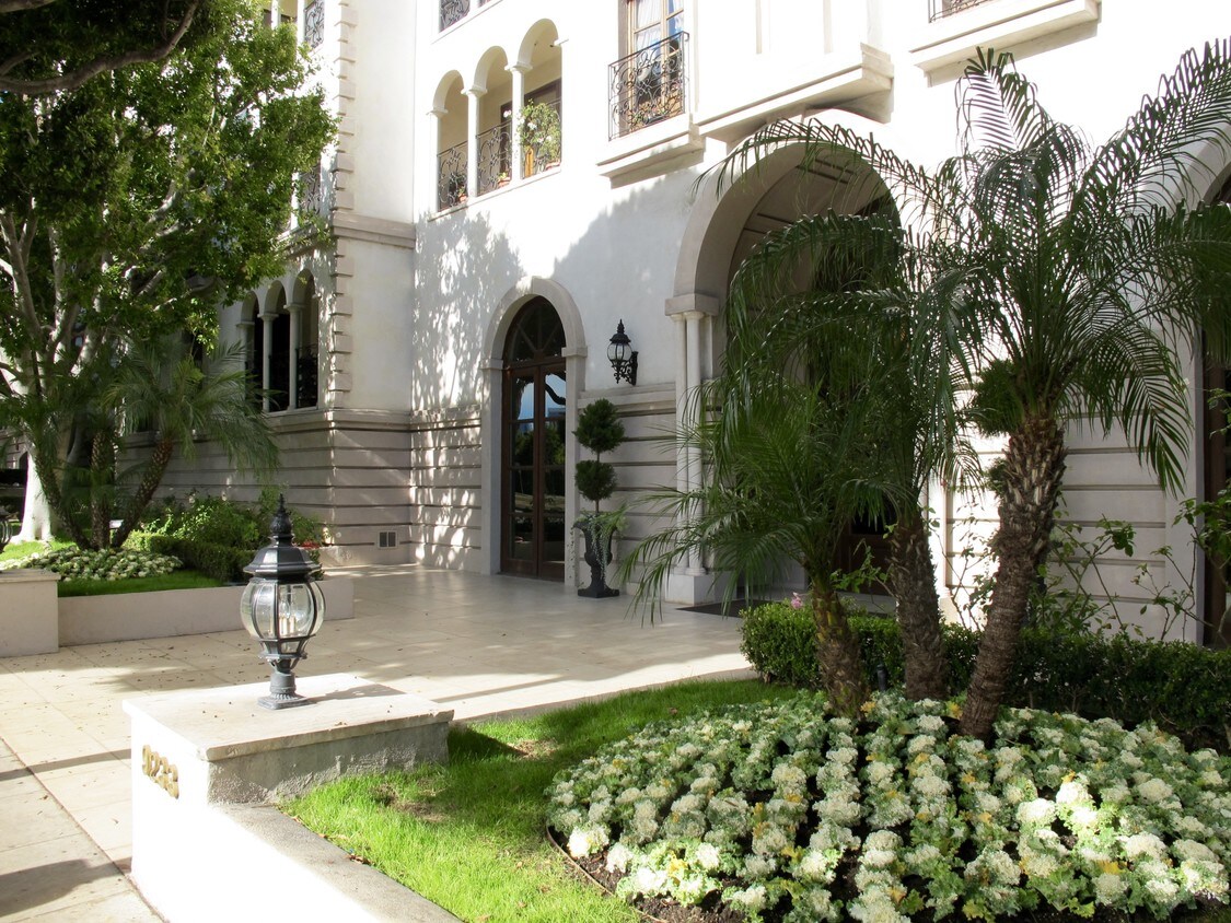 45 Condos Available for Rent in Beverly Hills, CA