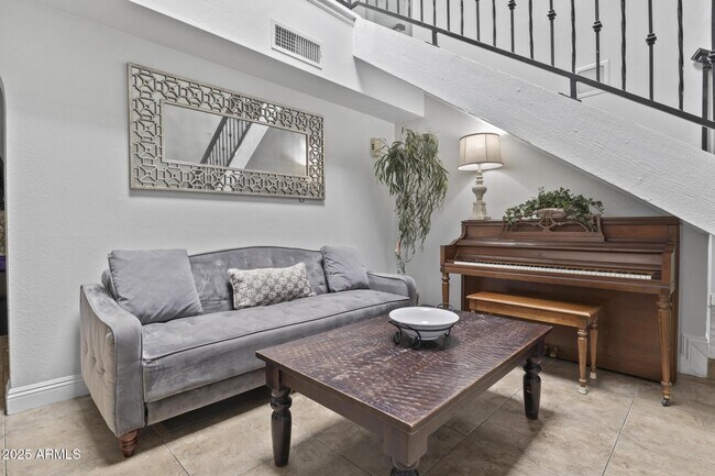 Foto del edificio - 5302 E Kelton Ln