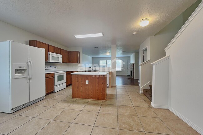Foto del edificio - 4405 Statesman Ln