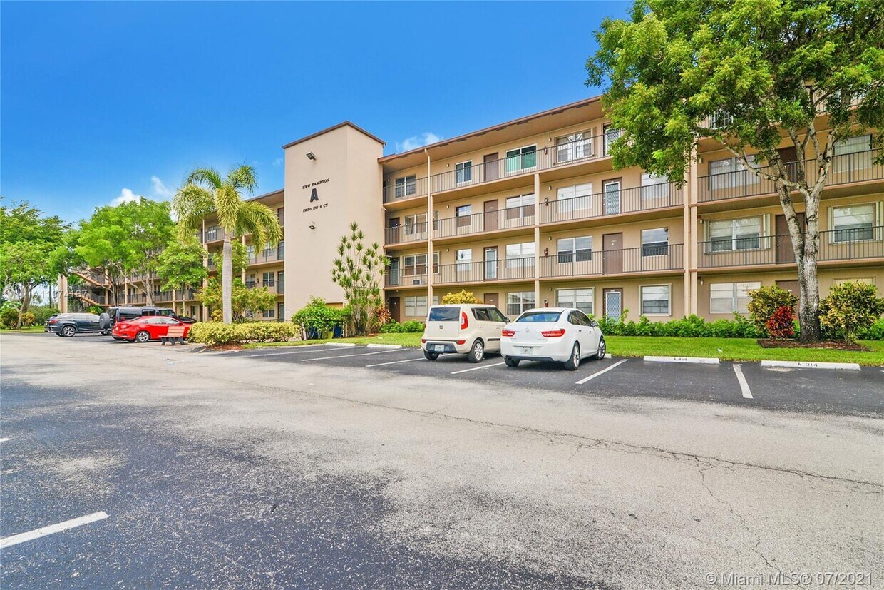 13550 SW 6th Ct Unit 310, Pembroke Pines, FL 33027 Condo for Rent in