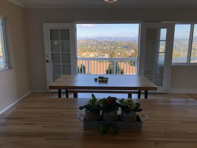 Building Photo - 3 Bed-2 Bath Single Story Home in the desired Windsor Hills neighborhood of La Mesa