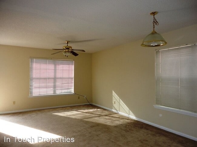 Building Photo - 2 br, 2.5 bath House - 355 Brookfield Road