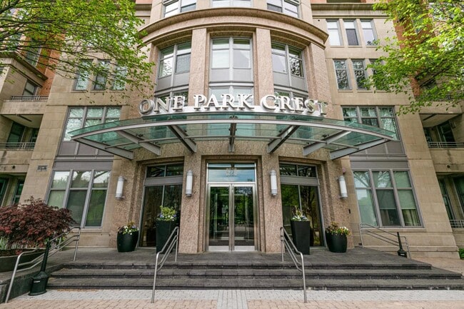 Building Photo - 8220 Crestwood Heights Dr