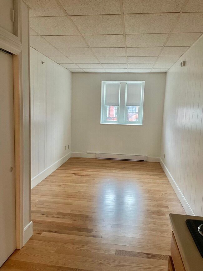 Building Photo - 272 Newbury St