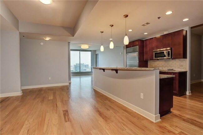 Building Photo - 2795 Peachtree Rd NE
