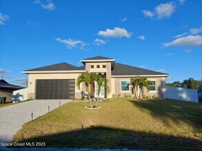 Building Photo - 971 Granata Ave