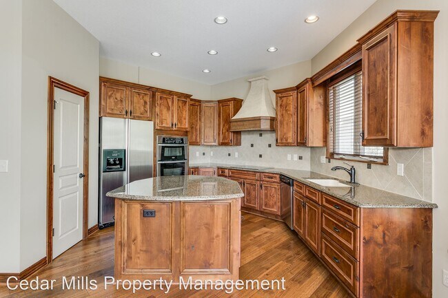 Building Photo - 5 br, 3 bath House - 13604 E. Mainsgate