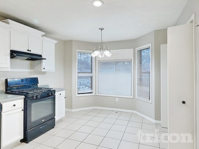 Building Photo - 303 Lowe Ct NW