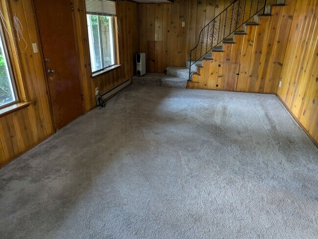 Building Photo - 10121 Lake Steilacoom Dr SW