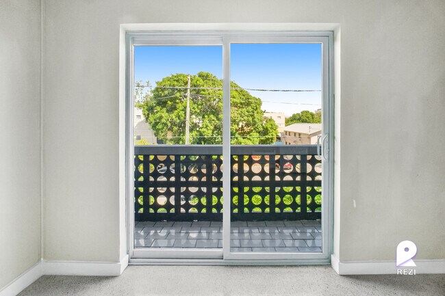 Foto del edificio - 750 SW 5th St