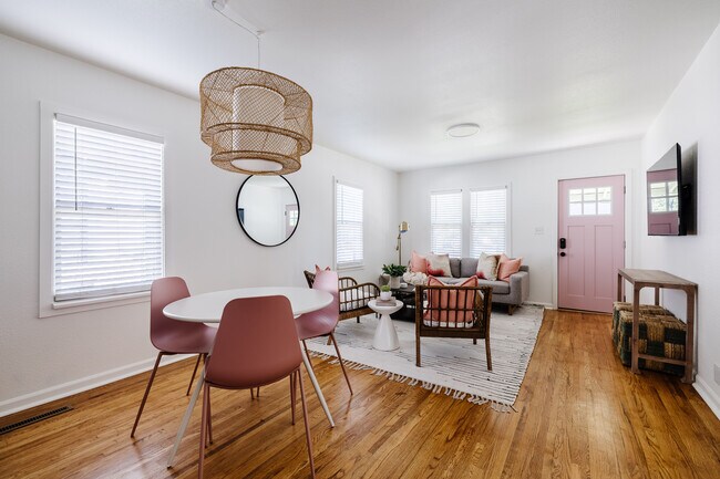 Foto del edificio - 611 E 5th St
