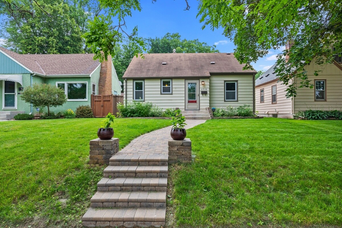 Primary Photo - 2716 Abbott Ave N