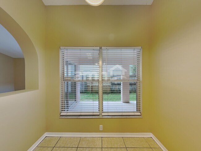 Foto del edificio - 350 Morning Creek Cir