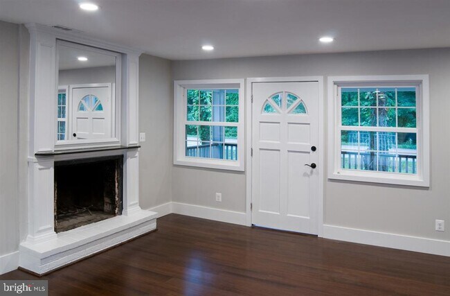 Foto del edificio - 80 Scotts Cove Rd