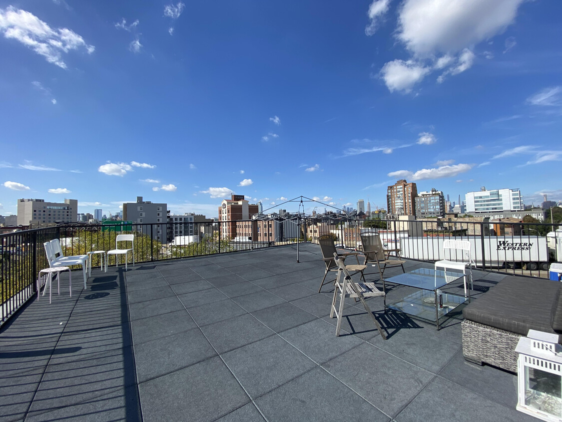 Foto principal - 644 Lorimer St