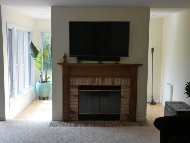 Foto del edificio - 944 Oak Hill Rd