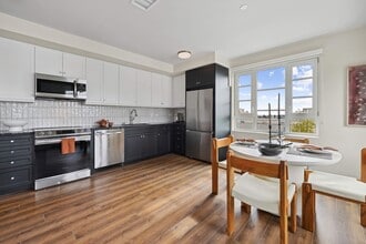 Interior Photo - The Baxter