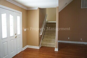 Building Photo - 1020 Ringlet Ct