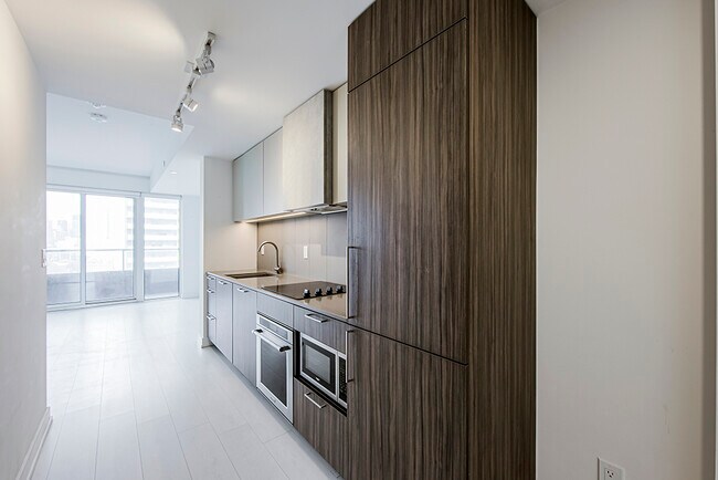 Photo du bâtiment - 19-1819 Western Battery Rd