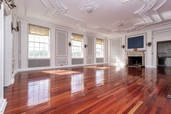 Primary Photo - 16 Balmoral St