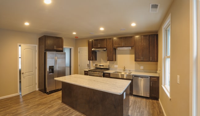 Building Photo - 1834 N Arlington Pl