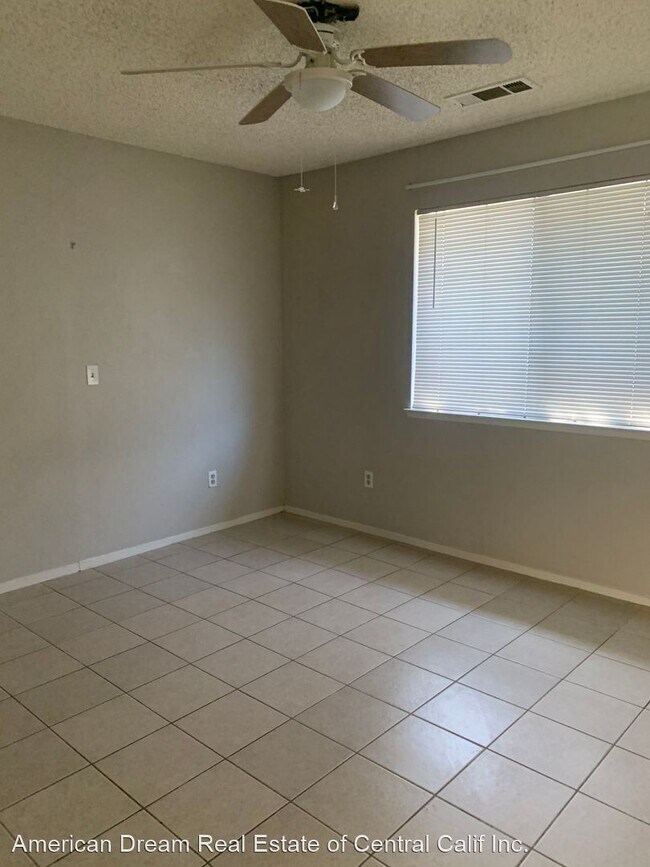 Foto del edificio - 3 br, 2 bath House - 2277 N. 10th Ave.
