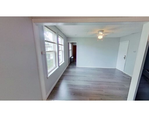 Primary Photo - 212 Whitman Ave