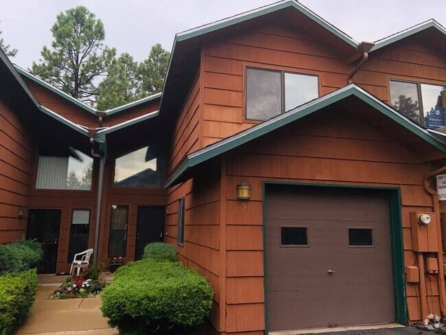 Building Photo - 4005 Lake Mary Rd