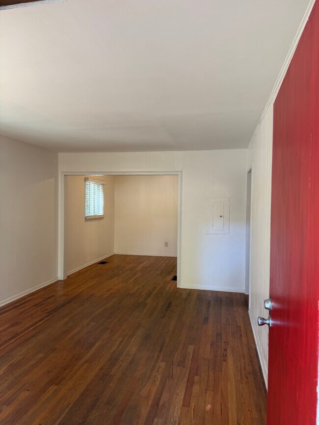 Photo - 1068 Palafox Dr NE House