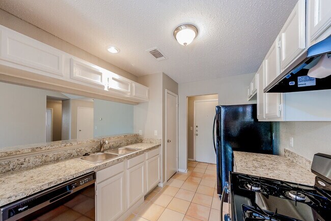 Foto del edificio - 12214 Flaxen Dr