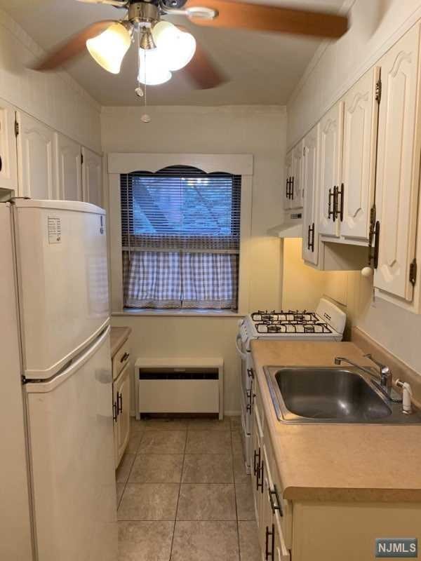 Foto principal - 3031 Edwin Ave
