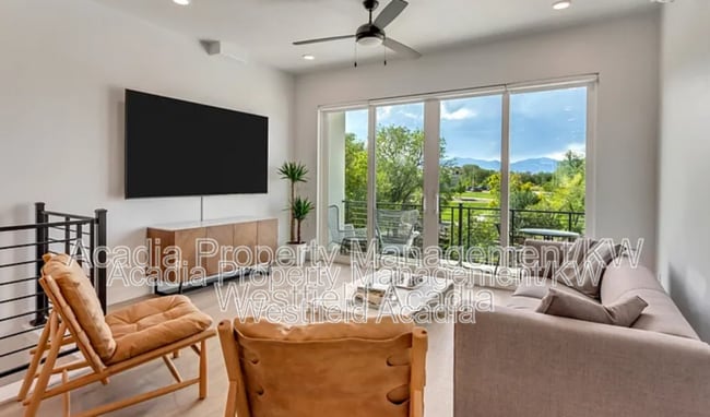 Photo - 4186 S Main St House