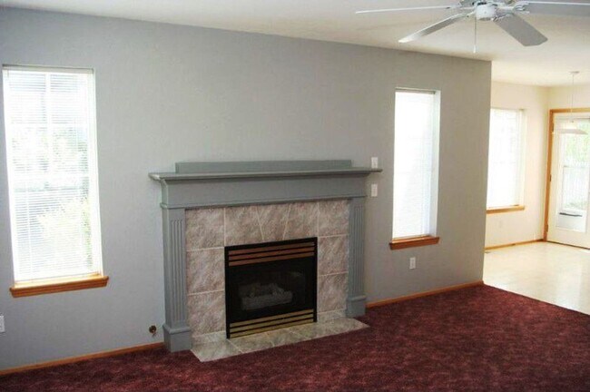 Building Photo - Cute Single-Level Home in Vista Ridge