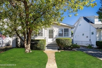 Building Photo - 204 19th Ave