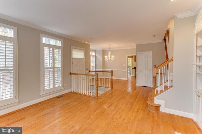 Building Photo - 826 Rivergate Pl