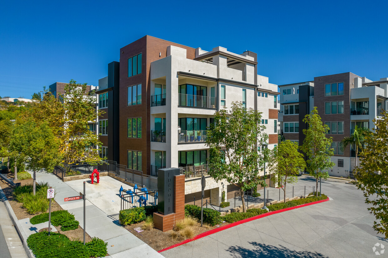 Lucent II - Apartments in San Diego, CA | Apartments.com