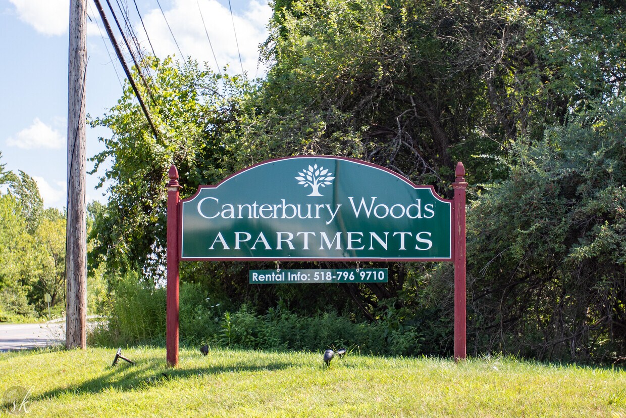 Primary Photo - 15 Canterbury Woods St