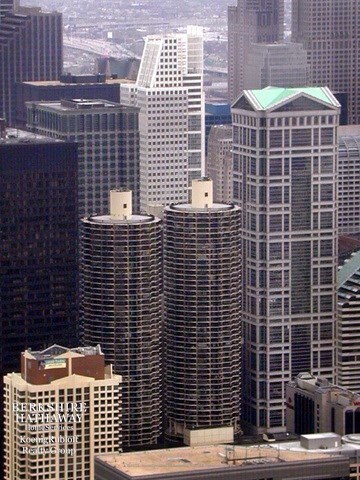 Foto principal - 300 N State St