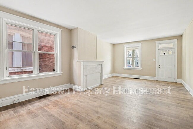 Building Photo - 1814 Boas St