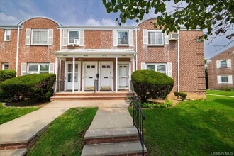 Building Photo - 245-41 77th Crescent