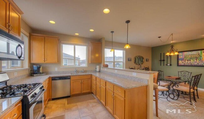 Building Photo - 4884 Bougainvillea Dr