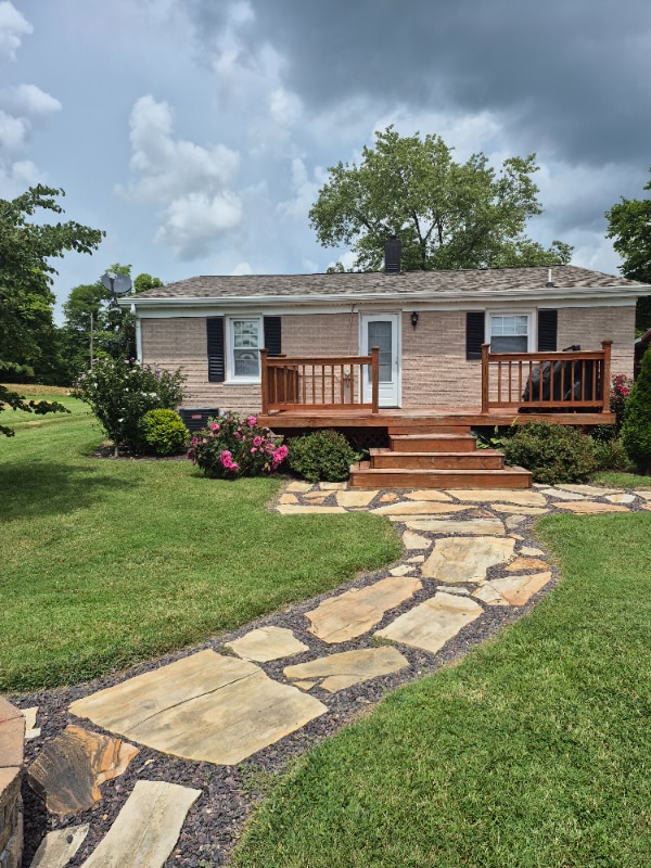 Building Photo - 7844 Schmuck Rd