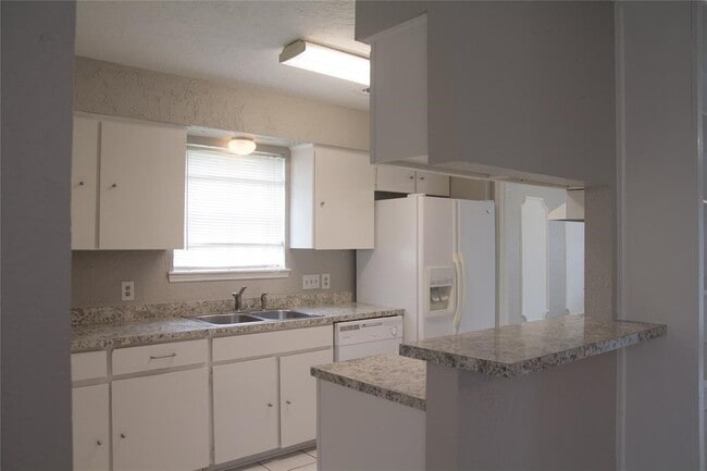 Building Photo - 3802 Willow Springs Ln