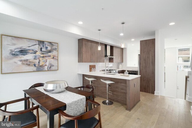 Foto del edificio - 322 Fairmount Ave