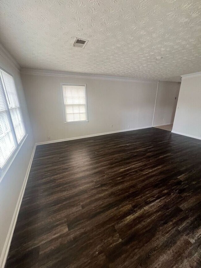 Foto del edificio - !!!WARNING: AVOID SCAMS CONFIRM RENTAL AT ...