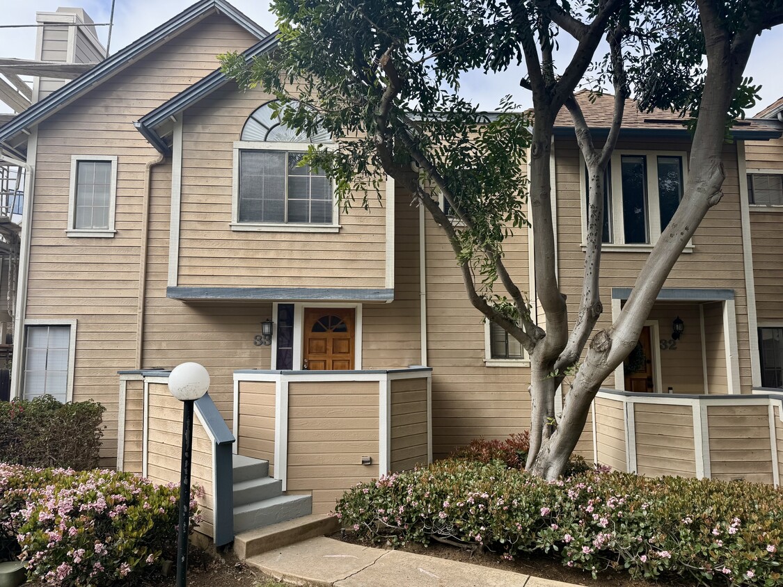 Primary Photo - 9270 Towne Centre Dr