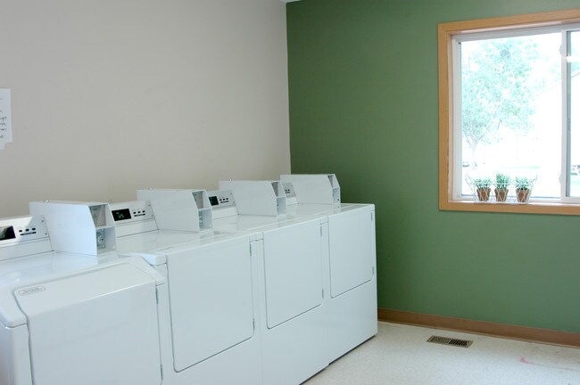 Foto del edificio - Waterford Townhomes
