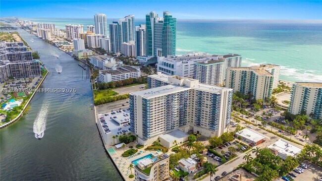Foto del edificio - 3800 S Ocean Dr