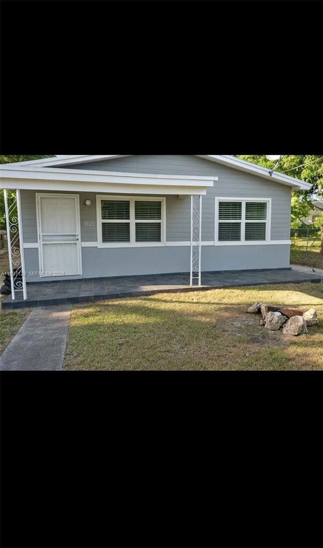 Building Photo - 1023 NW 33rd St